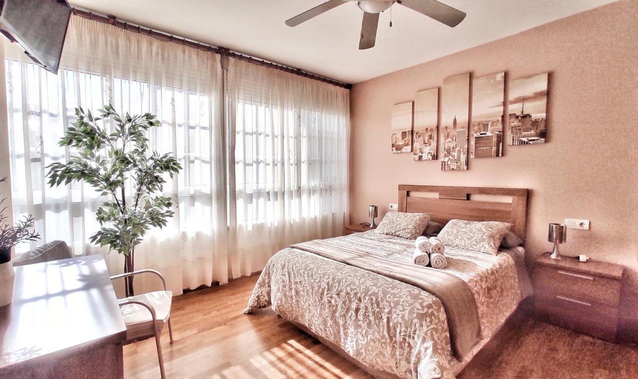 Apartamento Con Wifi En Casco Historico Betanzos Exterior foto